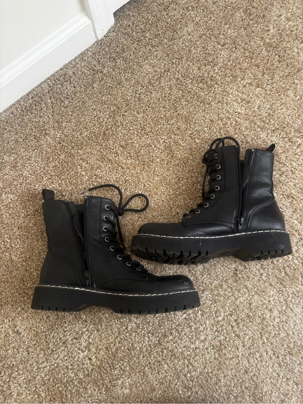 Women's Black Lace-Up Combat Boots - Sleek Chunky Sole